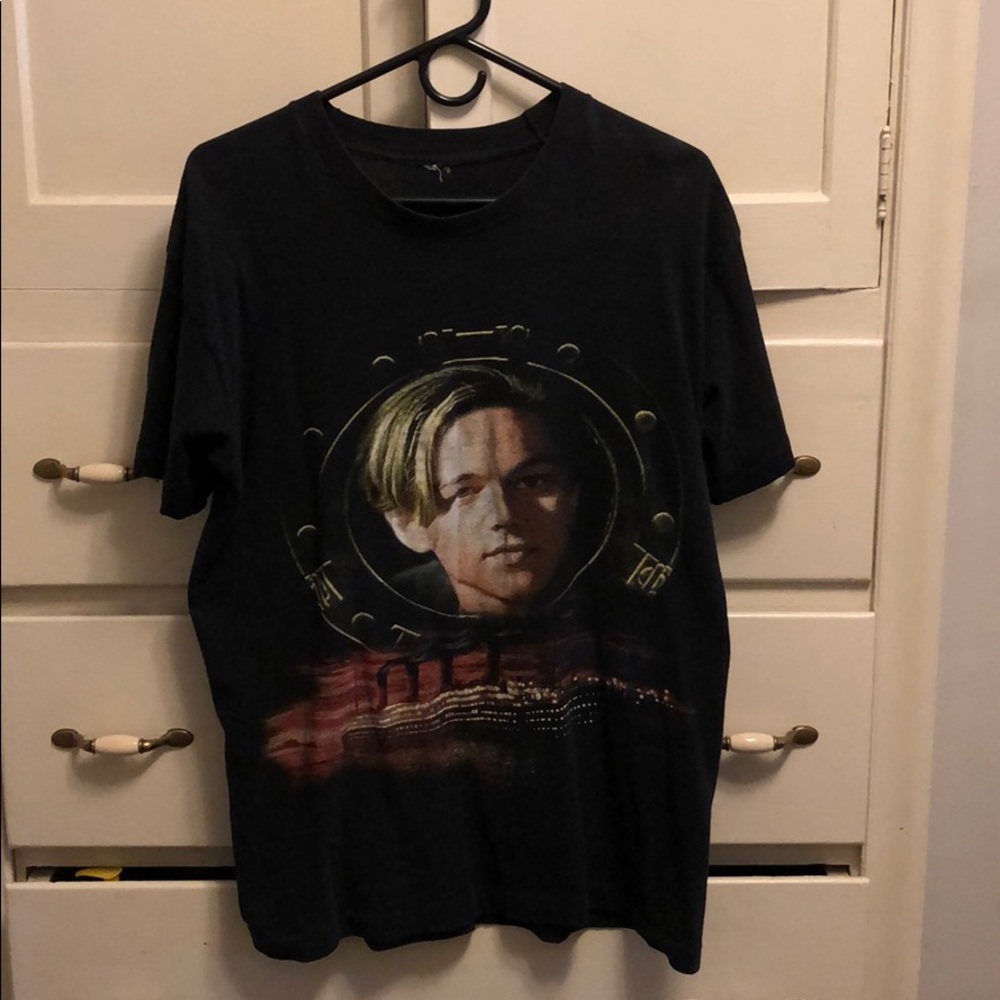 Vintage Leonardo DiCaprio titanic shirt